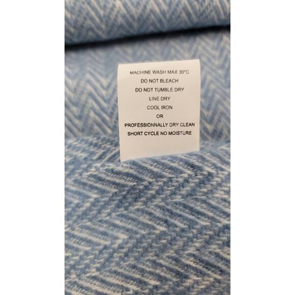 Nido Notte Italia Blue Herringbone Oversized Throw Blanket 51x67 Made in Italy - Picture 7 of 7